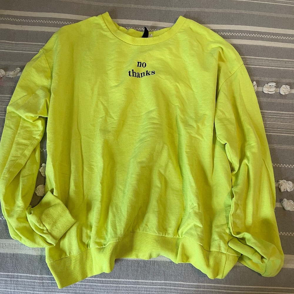 Thin sweat shirt